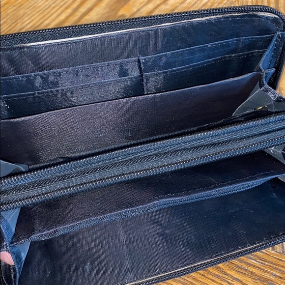 Wallet - Picture 3 of 3